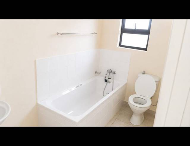 2 BEDROOM PROPERTY TO RENT IN NCAMBEDLANA
